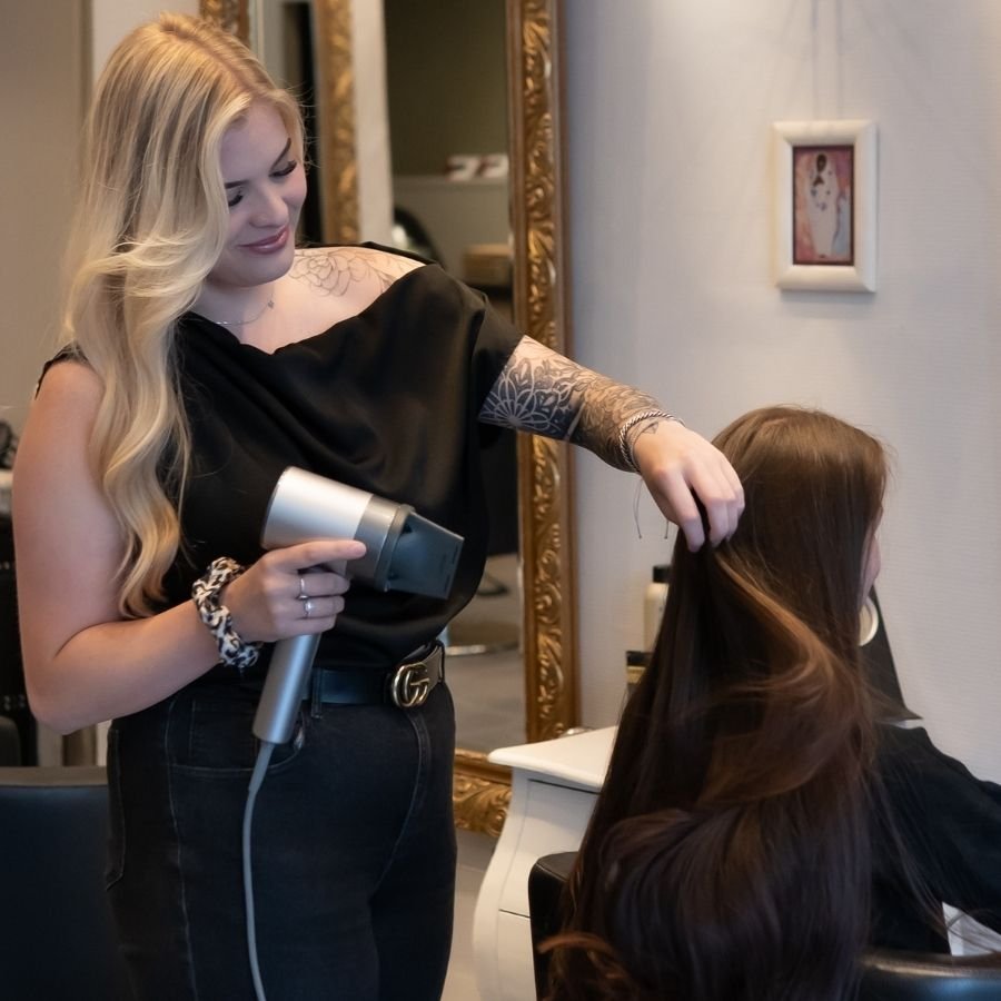 Impressie-Salon-de-Spiegel-en-Welzijn-Nijmegen (3)